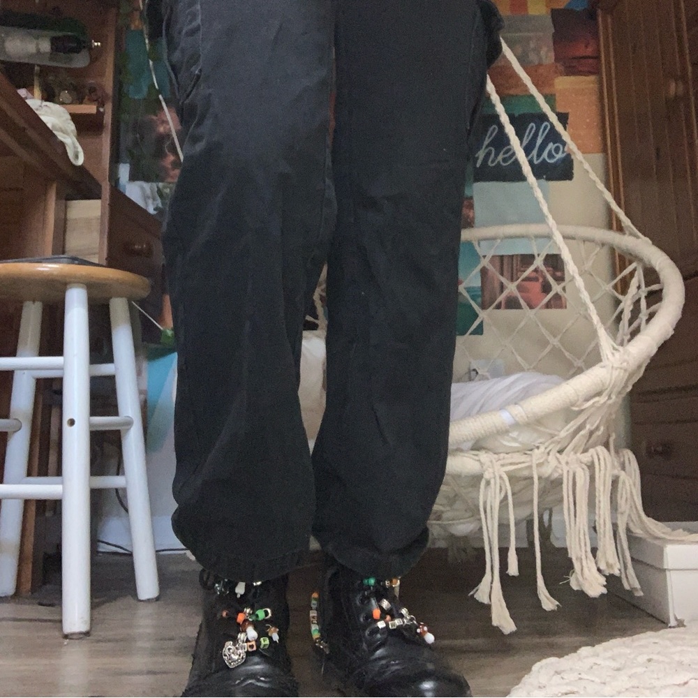 black wide leg baggy grunge cargo jeans